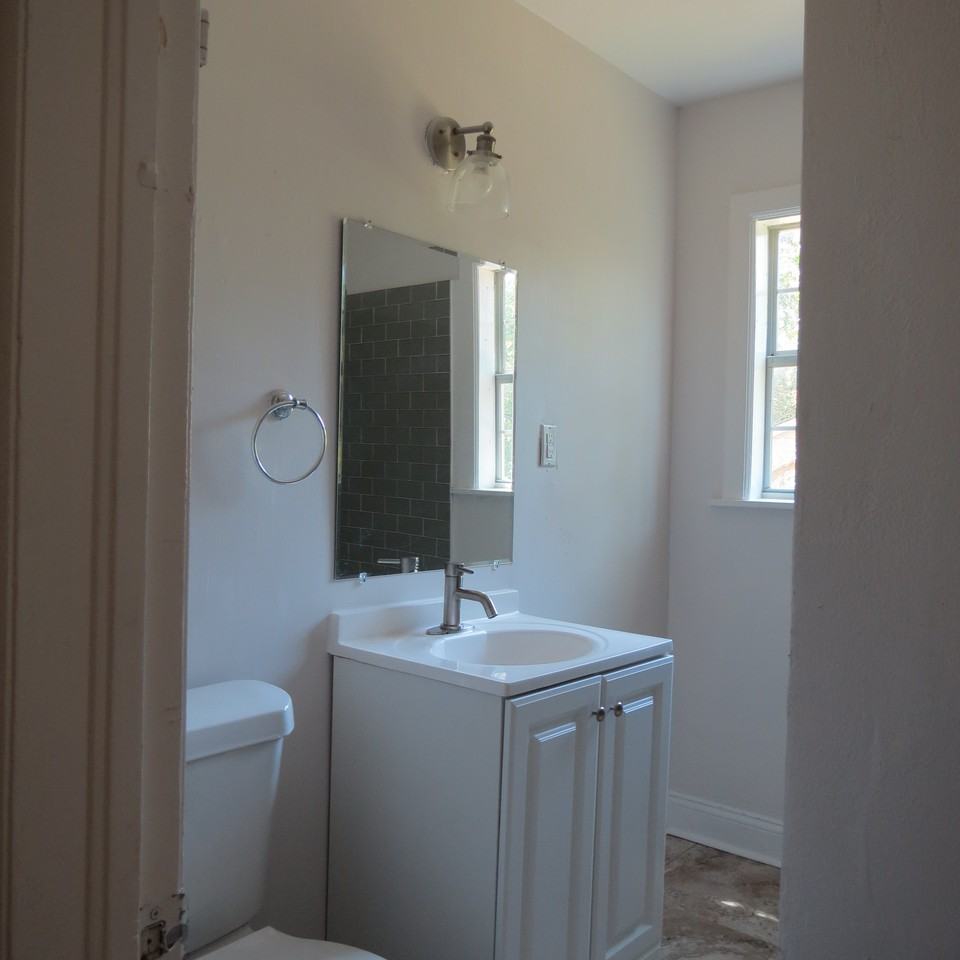 428 E Elm St - Photo 3 of 25