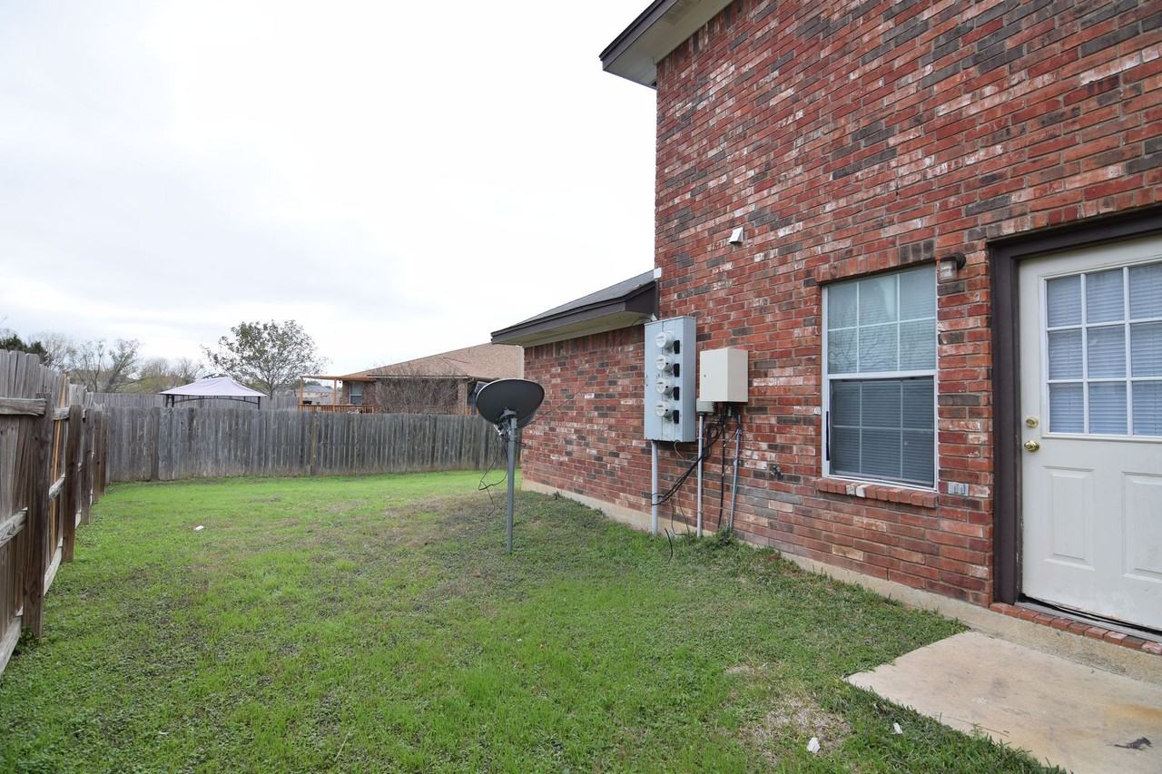 4006 Pilgram Dr - Photo 6 of 31