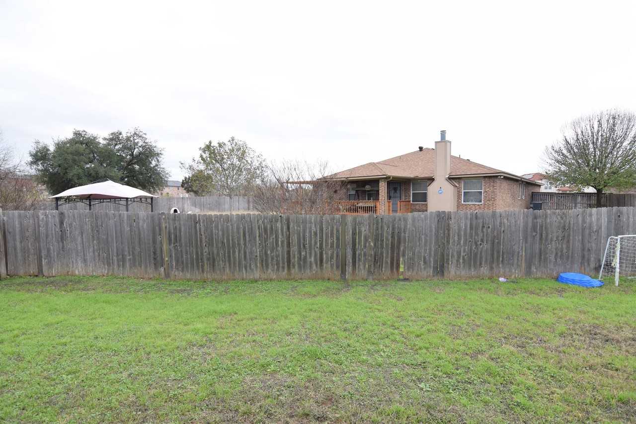 4006 Pilgram Dr - Photo 7 of 31