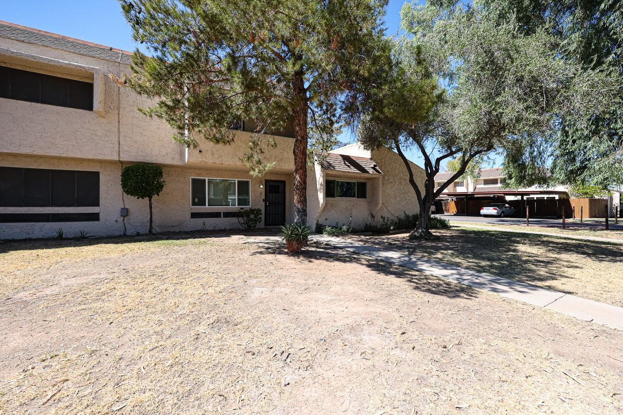 1052 S San Jose #2 - Photo 2 of 22