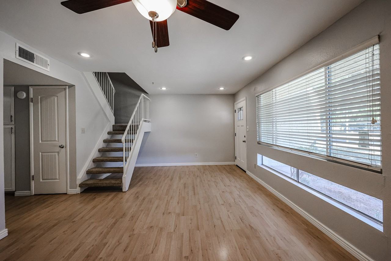 1052 S San Jose #2 - Photo 5 of 22