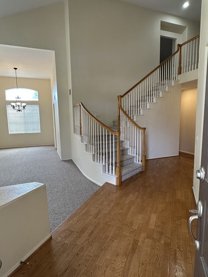 52 Tessera Ave - Photo 2 of 24