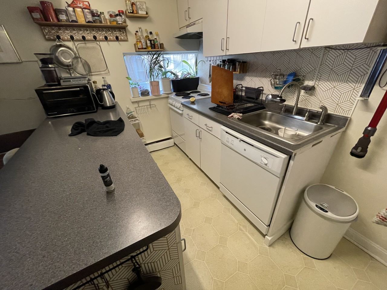 77 Trowbridge St #34 - Photo 3 of 7