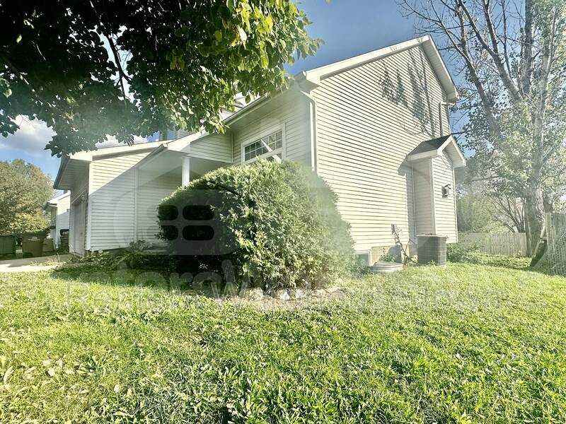 101 5th St Se - Photo 2 of 3