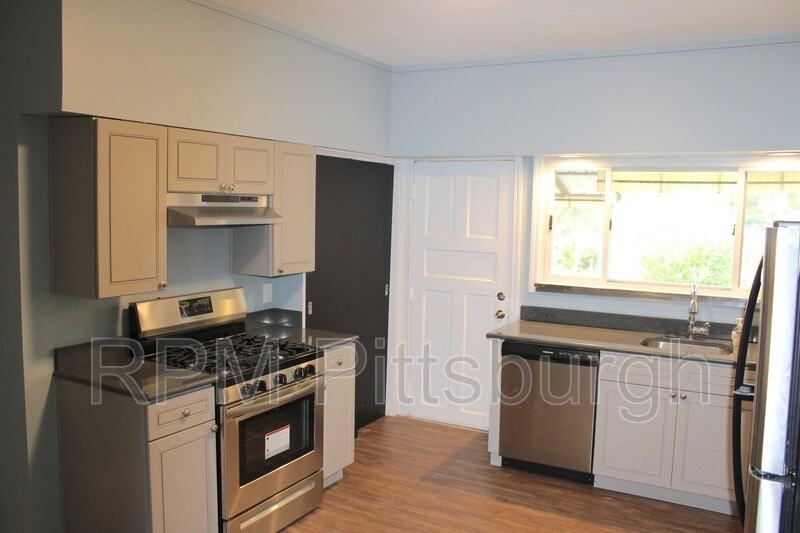 5233 Dresden Way - Photo 2 of 21