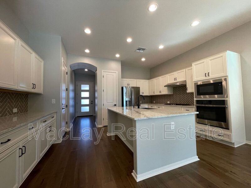 3869 E Arabian Dr - Photo 5 of 38