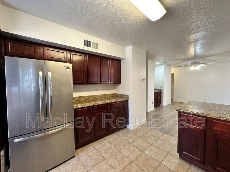 8787 E Mountain View Rd #1103 - Photo 5 of 37