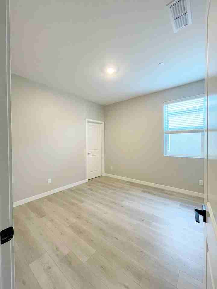 2905 Wheat Grass Street - Photo 2 of 8