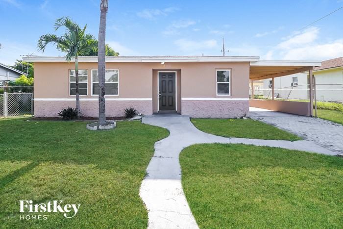 1930 Nw 2nd Ct - Photo 2 of 15