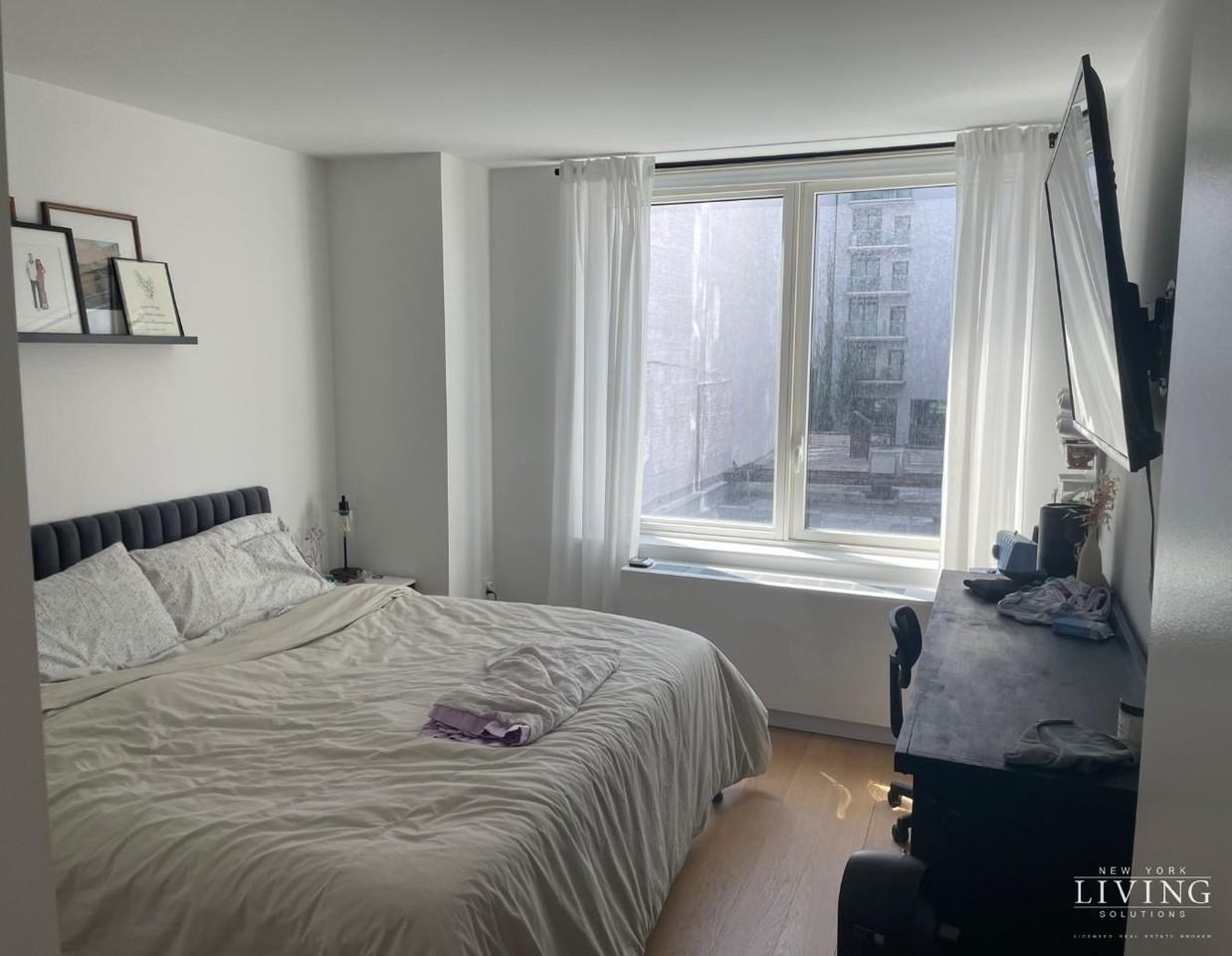 550 W 45th St #434 - Photo 3 of 7