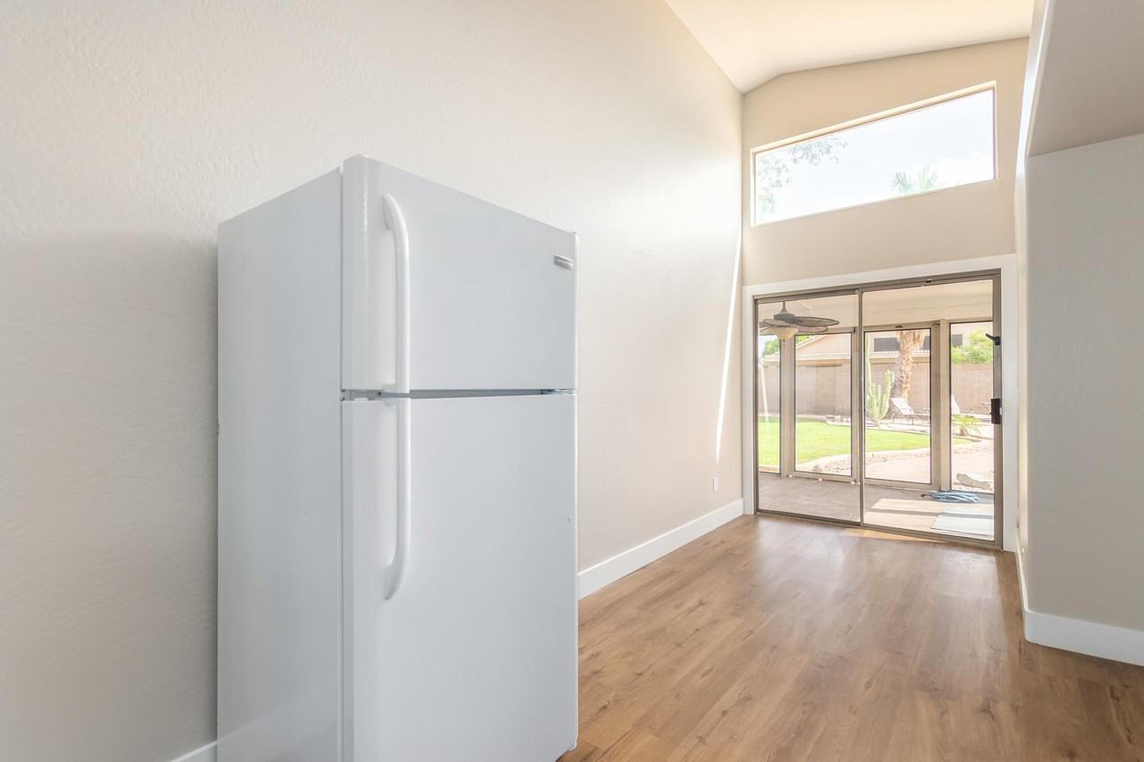 S Catherine Ct - Photo 4 of 11