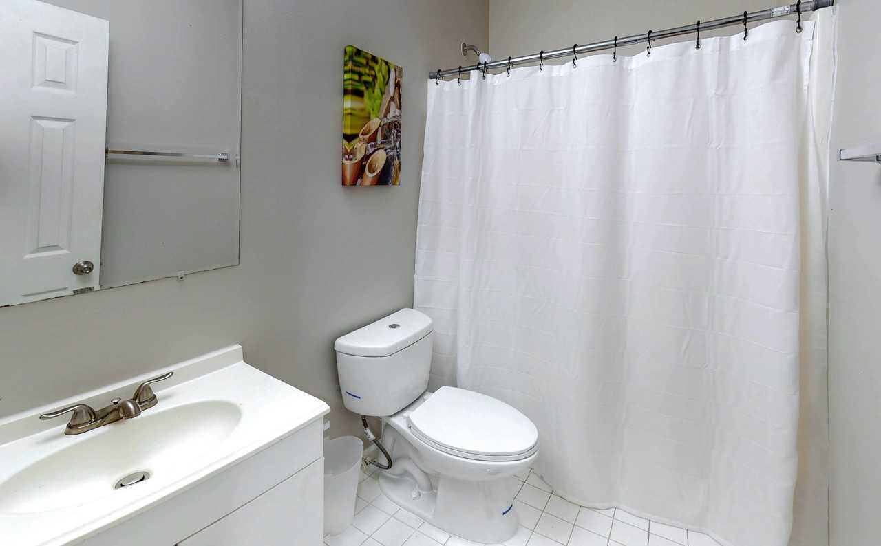 Ada Ave Nw - Photo 5 of 11