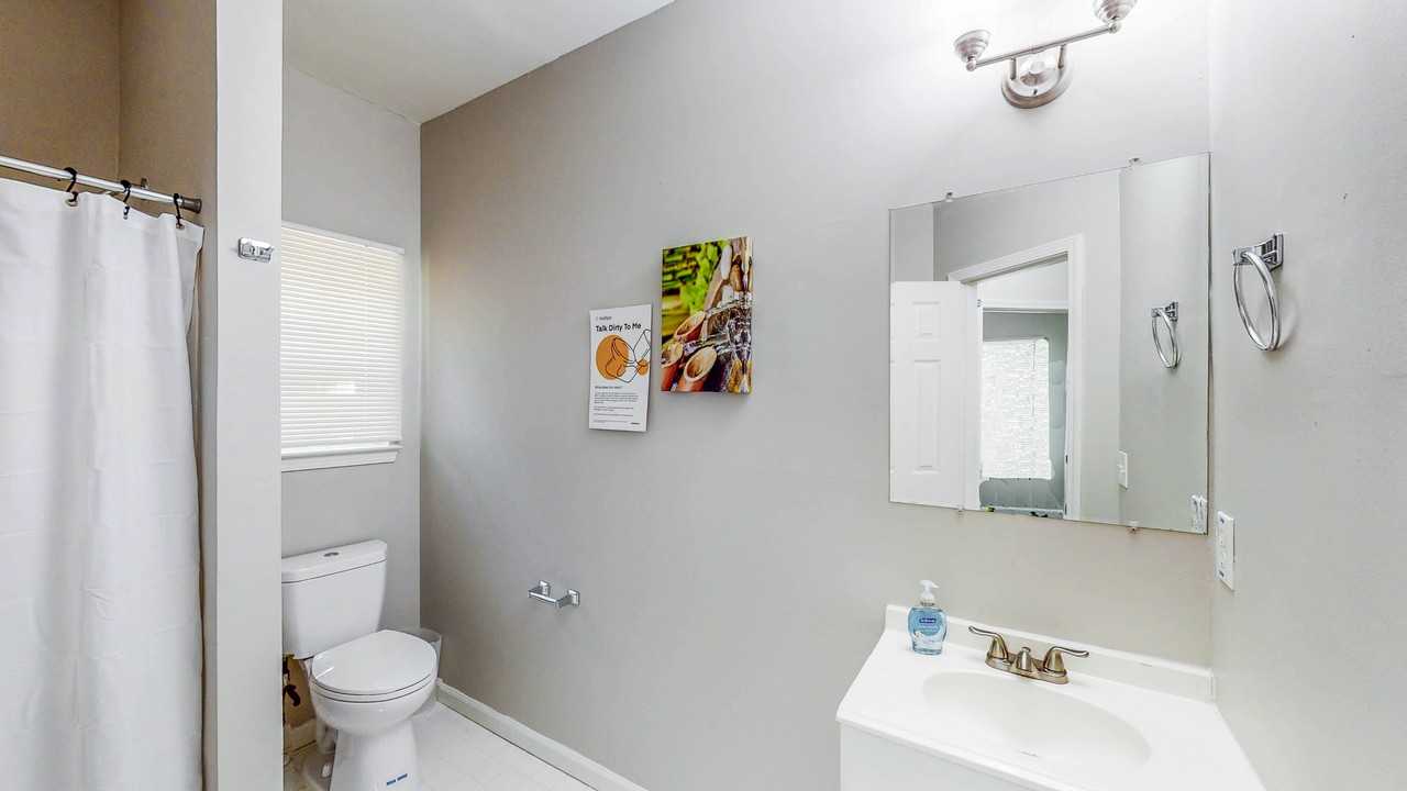 Ada Ave Nw - Photo 7 of 11