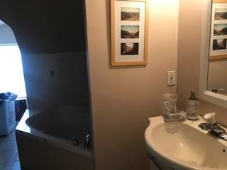 179 Gilmour Street 3, Ottawa, ON K2P 0N8 2 Bedroom Apartment for