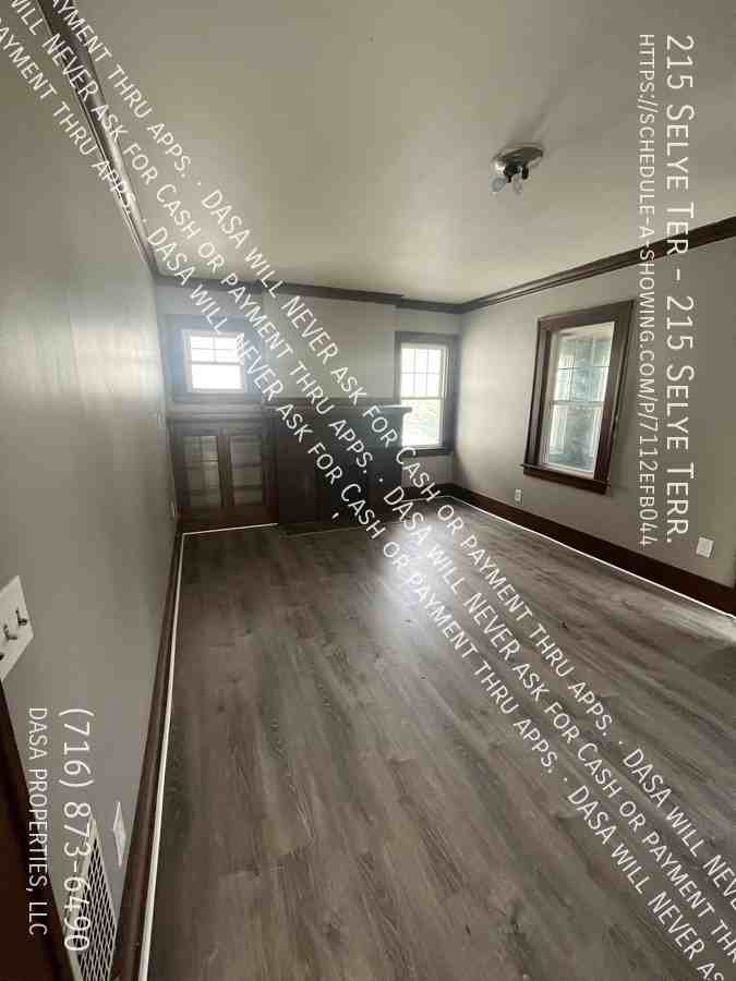 215 Selye Ter - Photo 3 of 20