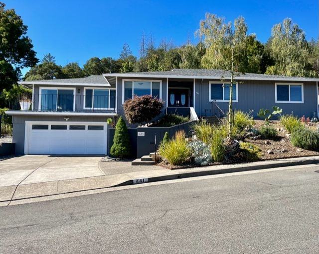 441 Oak Vista Ln - Photo 2 of 28