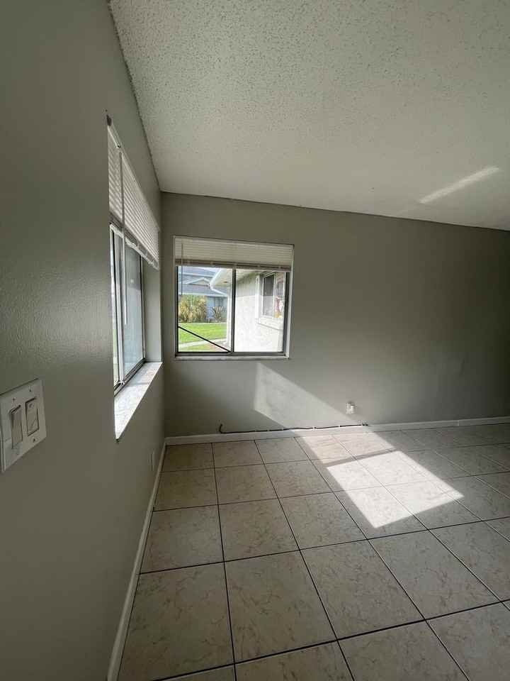 200 E Tiffany Dr - Photo 3 of 15