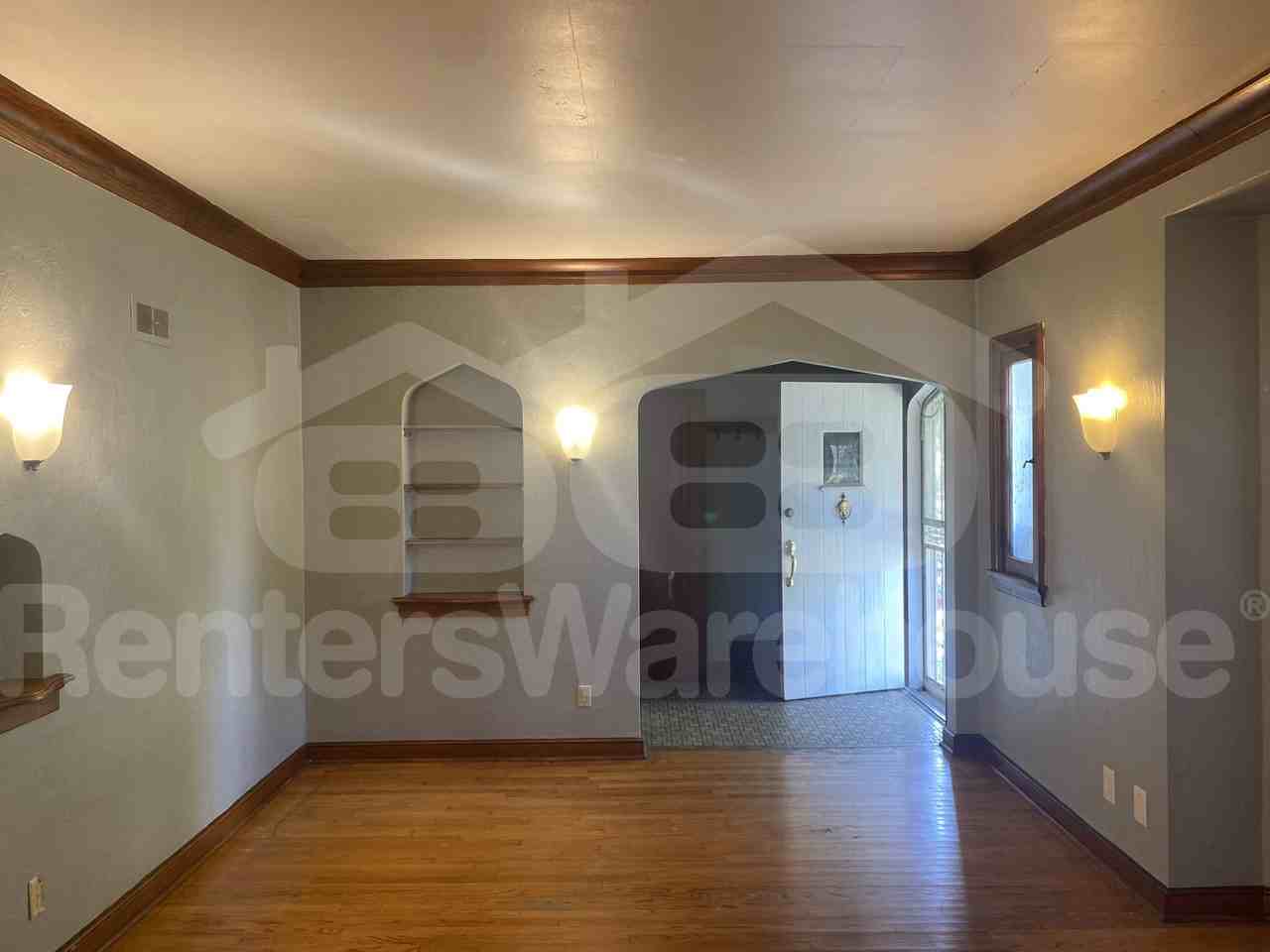4715 N 18th St - Photo 2 of 10
