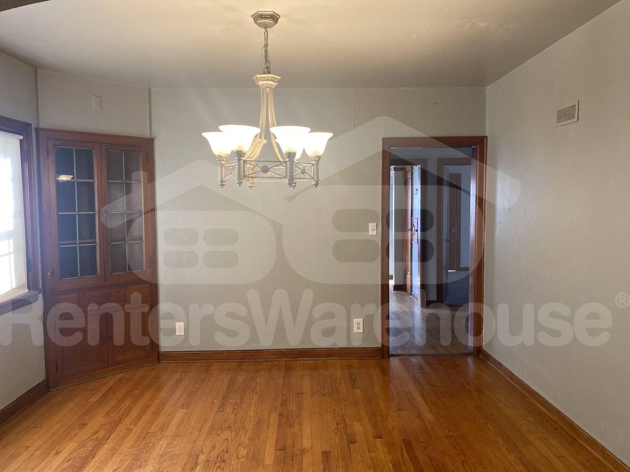 4715 N 18th St - Photo 3 of 10