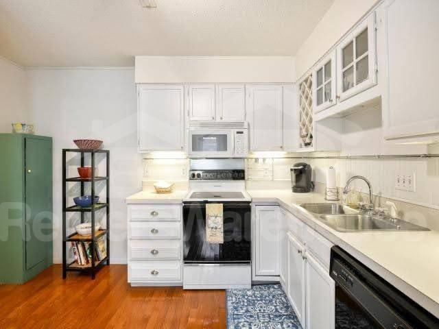 311 Ryan Ave - Photo 3 of 10