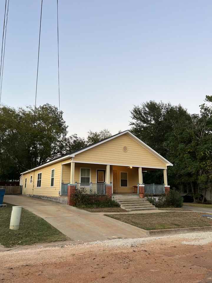 503 East Ave #NA - Photo 2 of 17