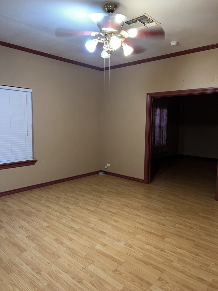 503 East Ave #NA - Photo 3 of 17