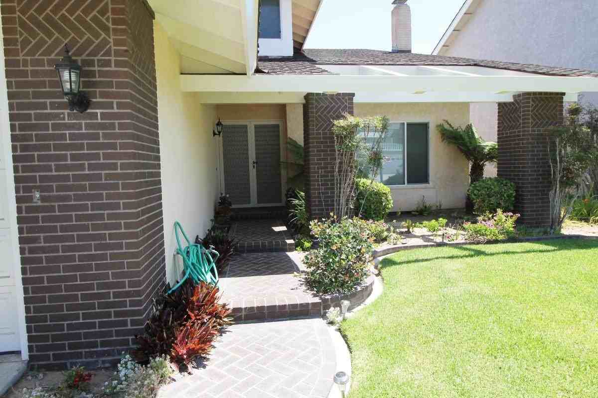 19914 Redbeam Ave #NA - Photo 2 of 9