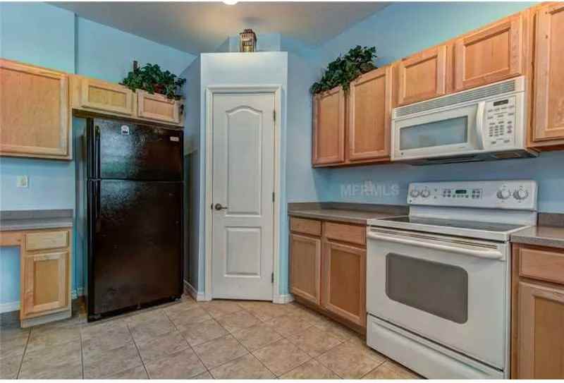 8958 Founders Cir #NA - Photo 2 of 6