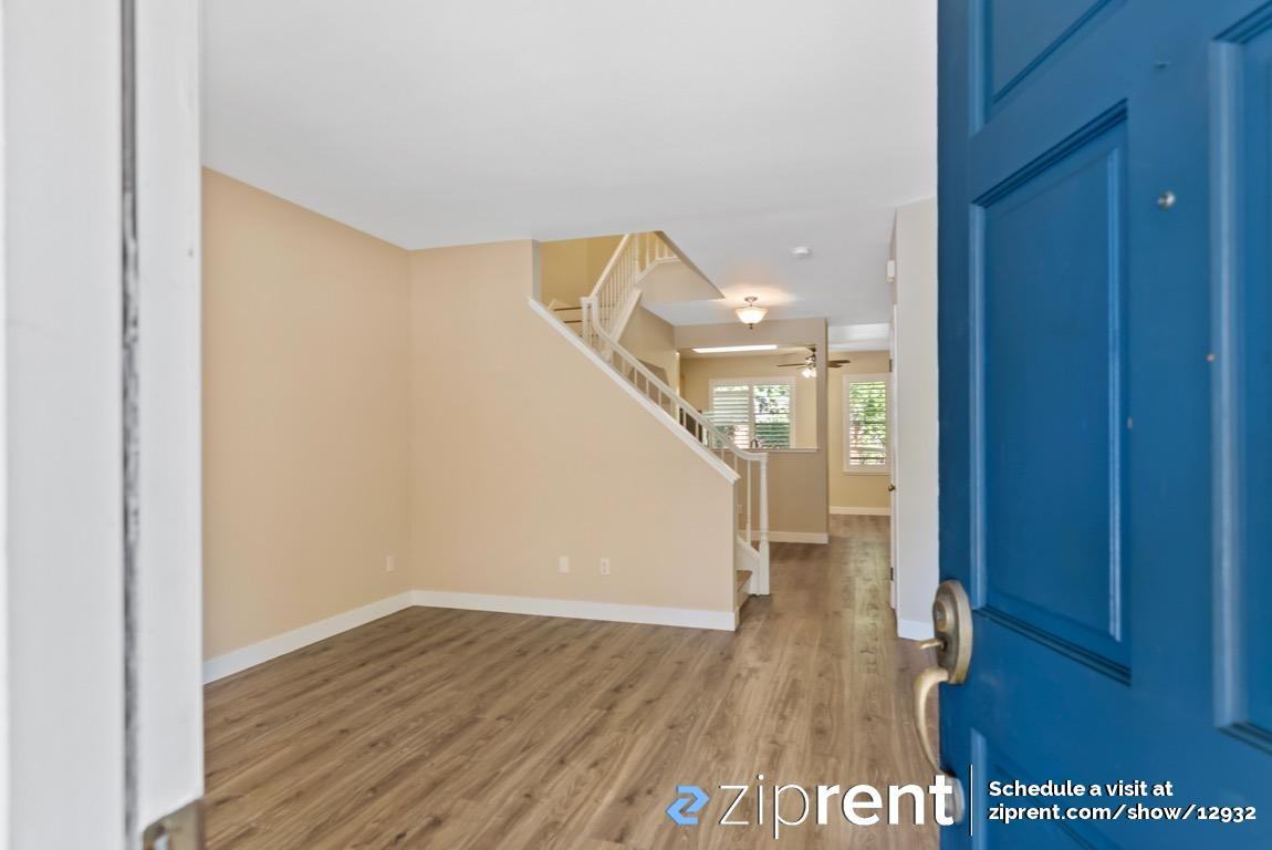 139 Concord Cir - Photo 2 of 24