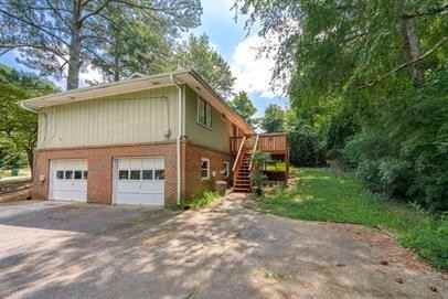 4802 Valley Dale Drive SW - Photo 3 of 8