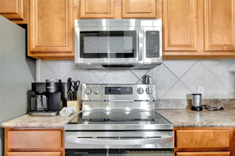 8335 38th Street Cir E #305 - Photo 7 of 23