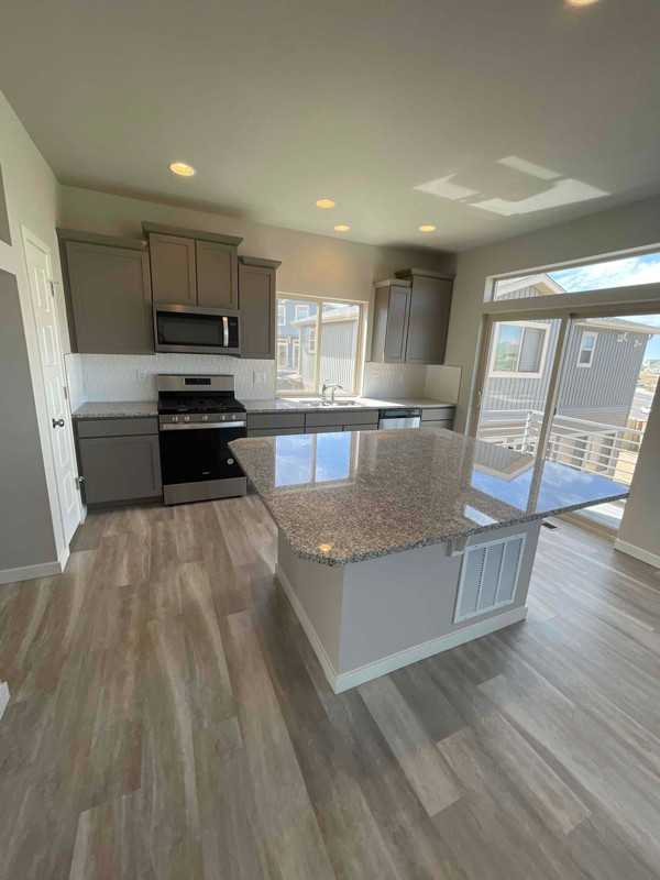 6986 Silvergrass Dr - Photo 7 of 28