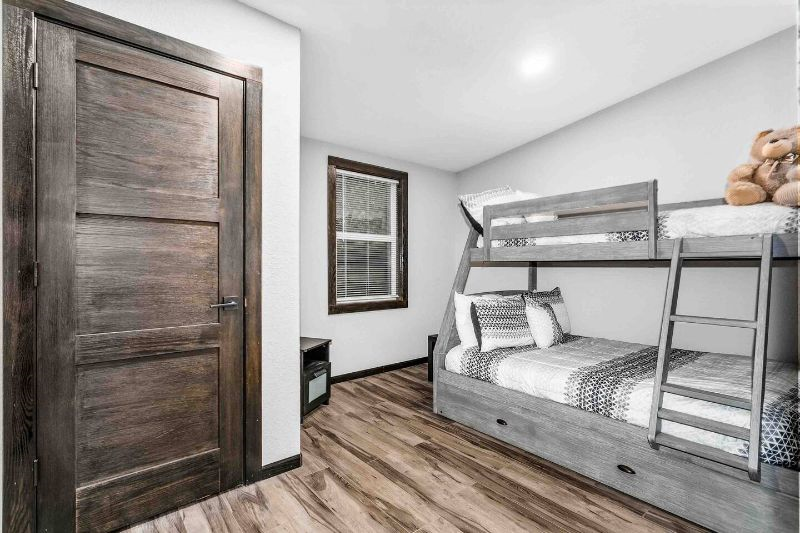 1146 E Gudgell Ave - Photo 7 of 22