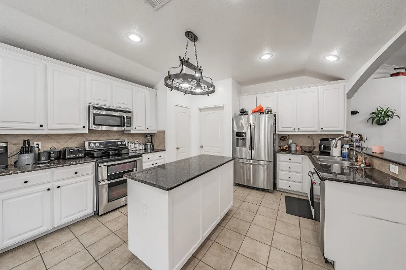 783 Peach Ln - Photo 4 of 32