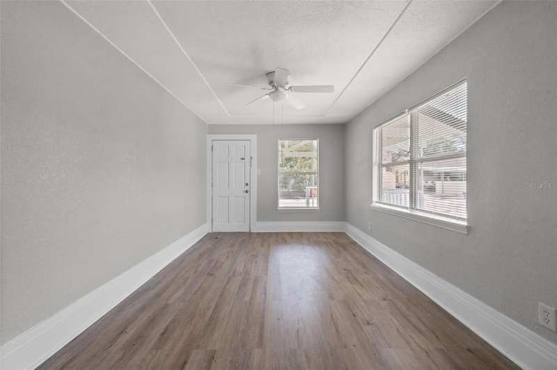 4906 N Highland Ave - Photo 2 of 21