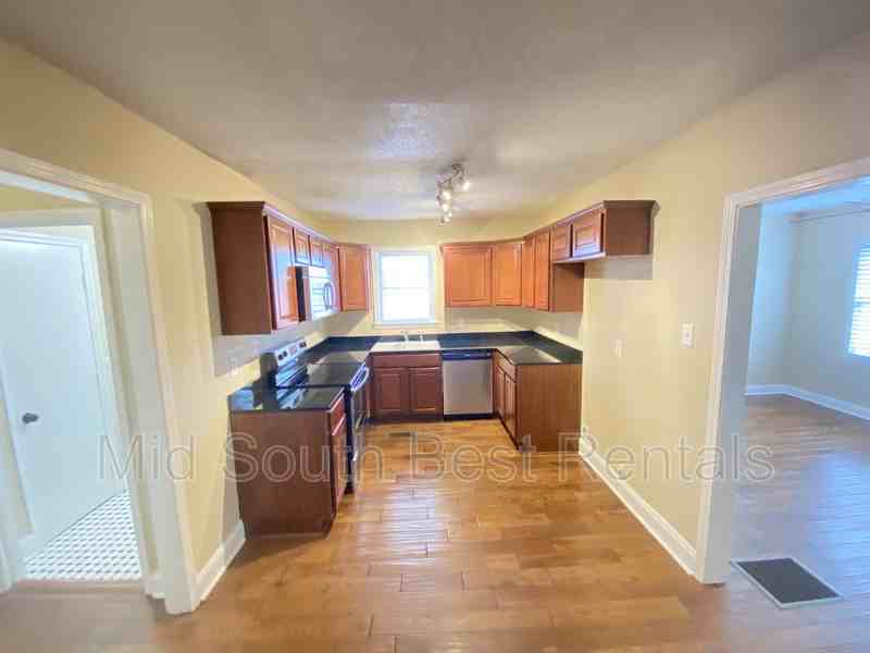 1820 Netherwood Ave - Photo 3 of 13