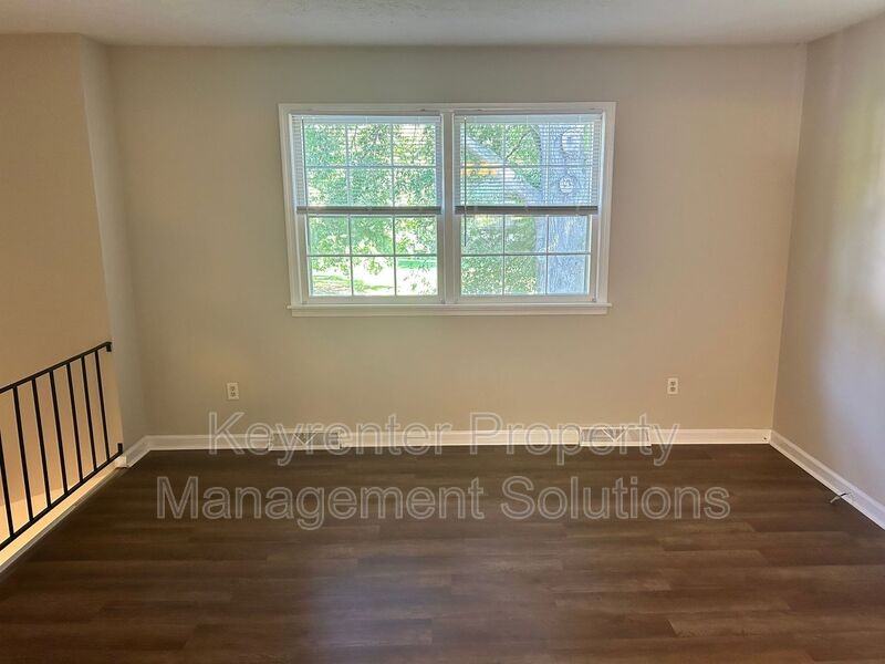 510 Shore Rd - Photo 6 of 42