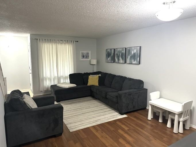 19 Laurel Leaf Lane - Photo 2 of 30