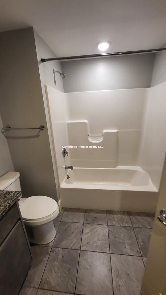 Howard St #211 - Photo 7 of 14