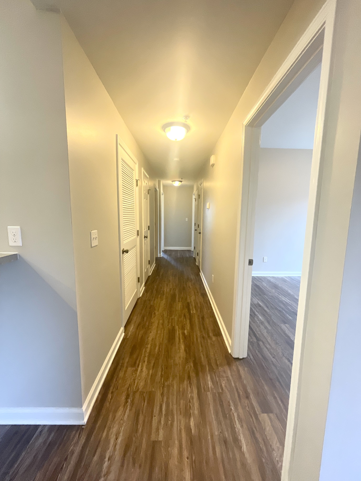 Griffin Gate Apartments - Photo 7 of 14