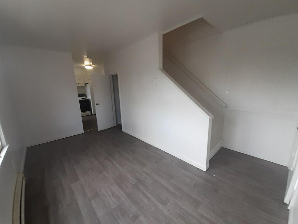 203 North Pleasant Street3 #3 - Photo 3 of 11