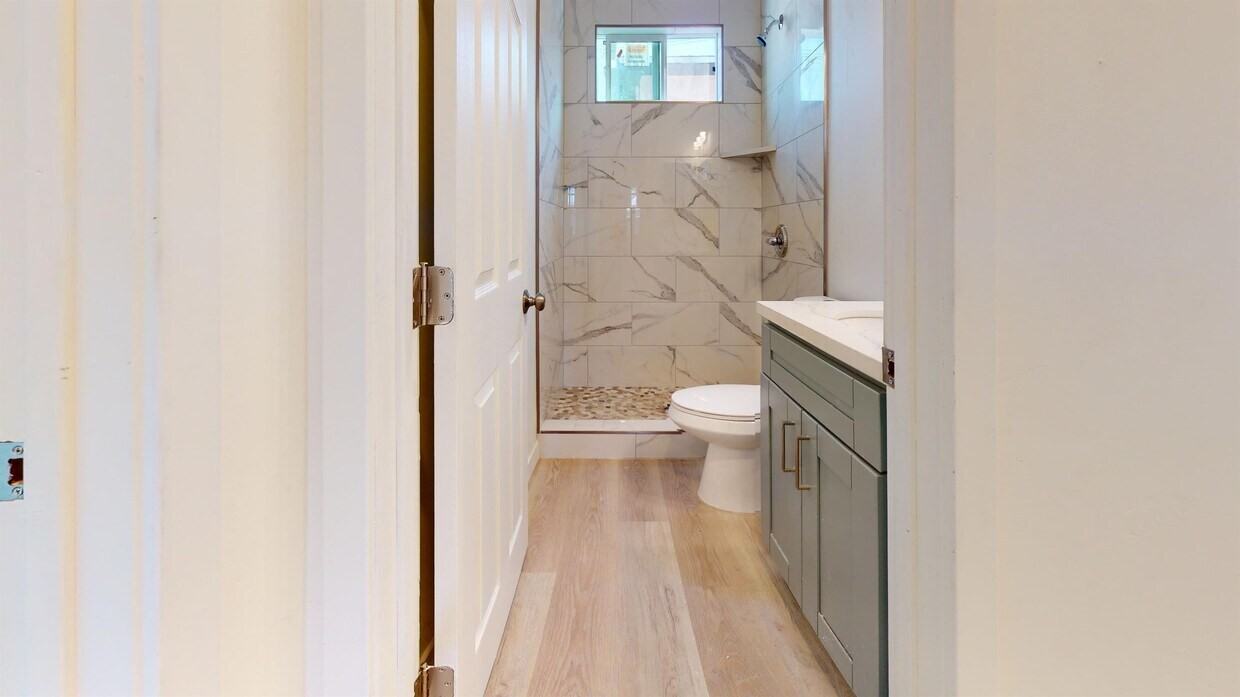 4928 63rd St #1 - Photo 4 of 10