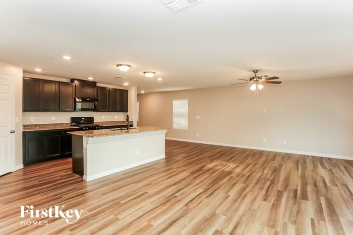 6817 Vacarez Dr - Photo 3 of 15