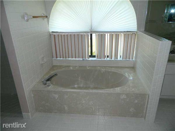 10098 N Springs Way - Photo 2 of 6