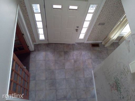 13460 Erie Rd - Photo 2 of 24