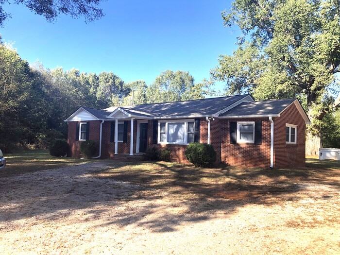 753 Nutmeg Ln - Photo 2 of 17