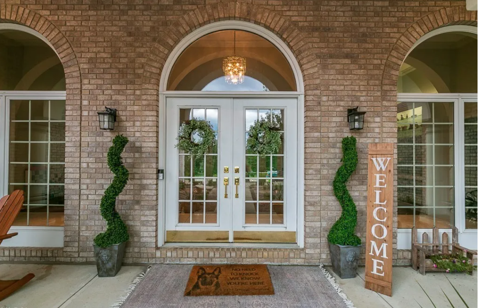 9209 Amber Wood Dr #NA - Photo 2 of 28