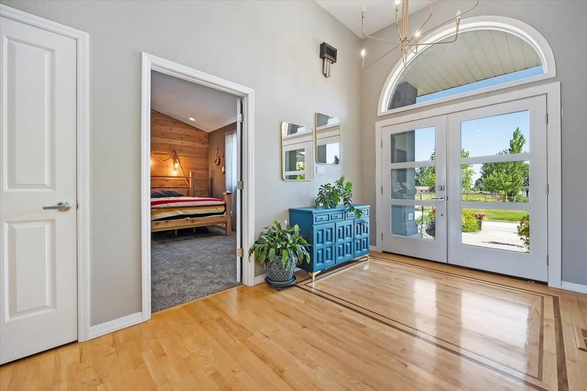 3317 Oregon Trail Dr E #NA - Photo 2 of 18