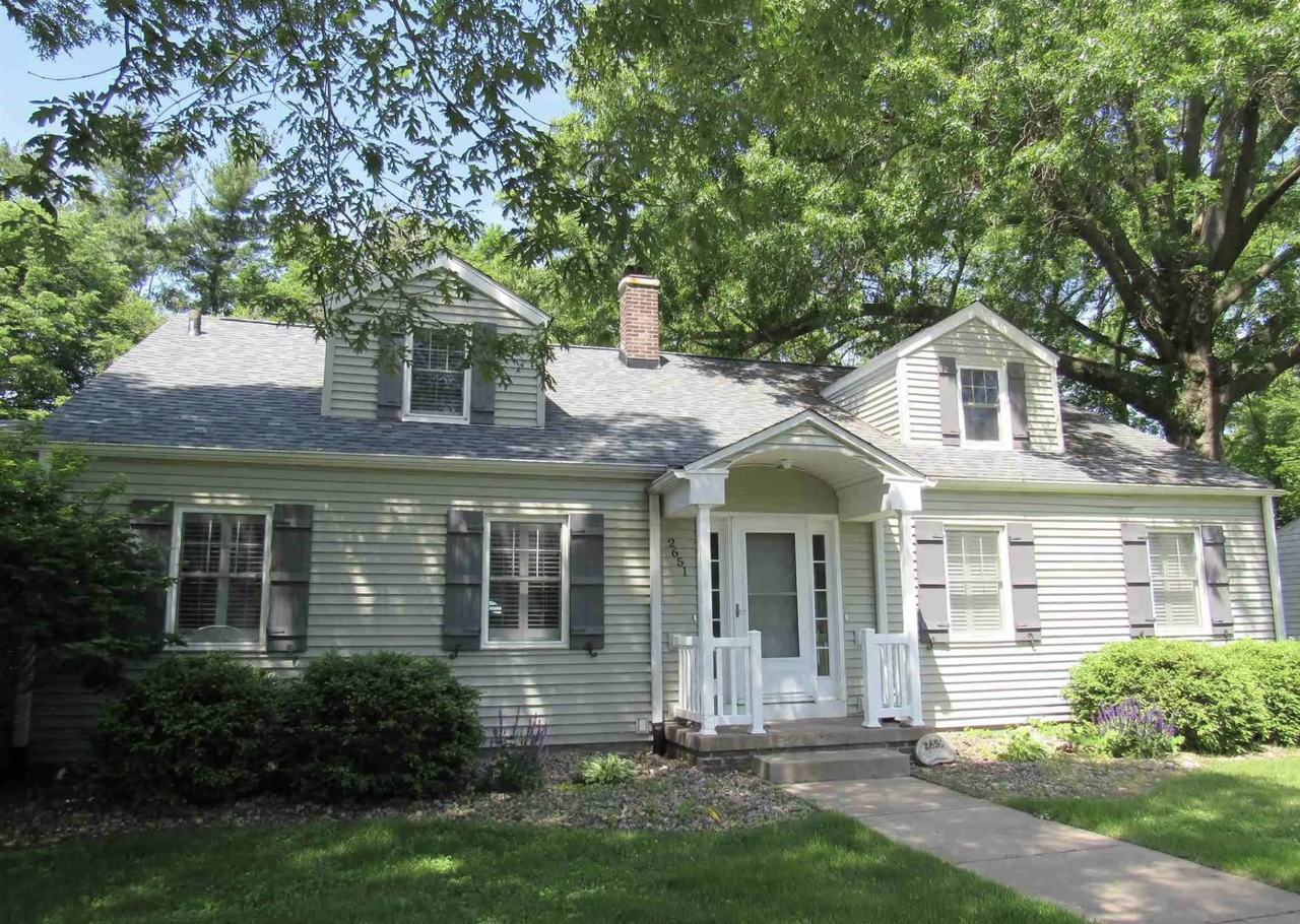 2651 12th St #2 - Photo 2 of 10