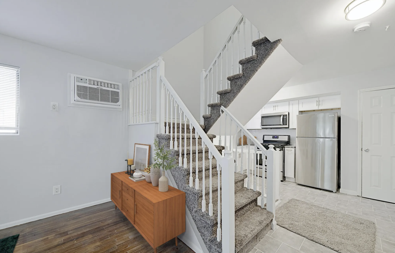 20 Davis Ct #121 - Photo 3 of 11